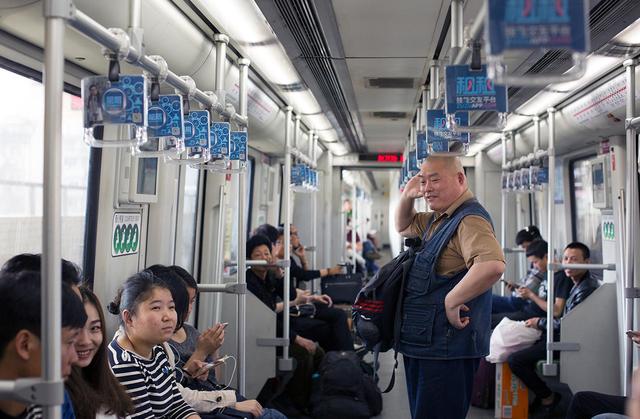 百度胖老师吧上海市公安局轨道交通分局石宇玉老师求救 微信抖音快手百度贴吧百科图片视 频知道搜索上海胖老 ...